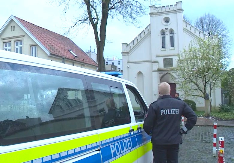 Polizeiposten an der Oldenburger Synagoge