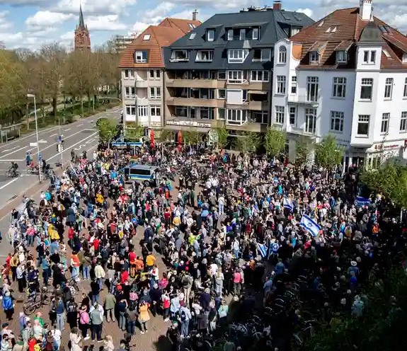 Kundgebung „Solidarität mit der Jüdischen Gemeinde Oldenburg“, 04.07.2024