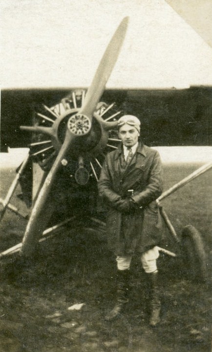 Zuckerberg – Flugschüler, Paris, 1932.