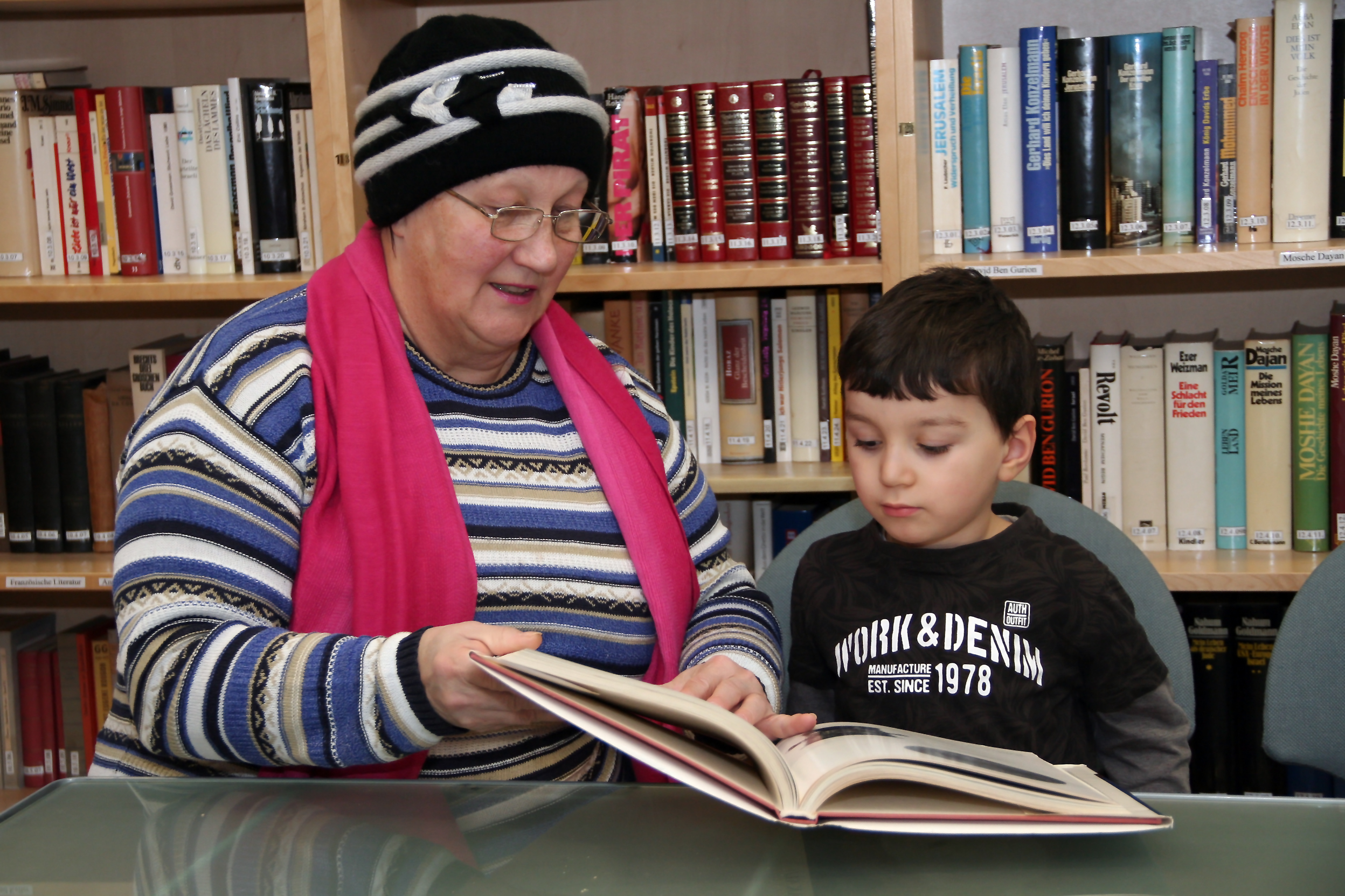 Kontinuität der Generationen durch ein Buch